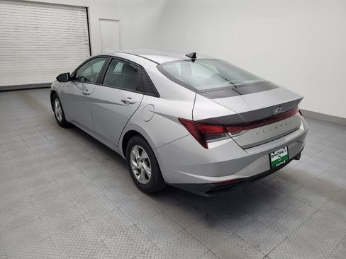 Used 2021 Hyundai Elantra SE FWD image 5