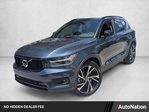 Used 2022 Volvo XC40 T5 R-Design w/ Advanced Package AWD/4WD image 1