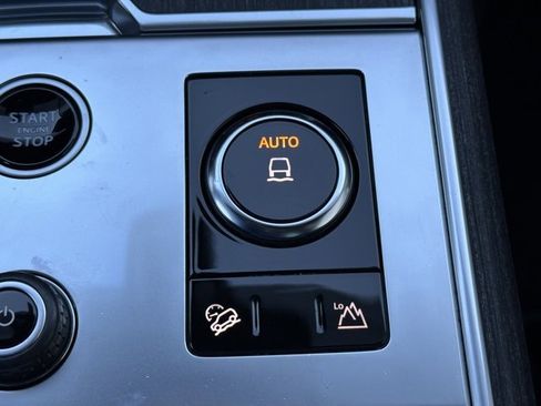 Used 2023 Land Rover Range Rover SE image 44