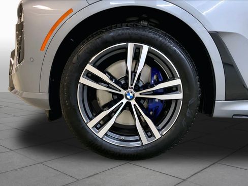 Used 2025 BMW X7 M60i AWD/4WD image 10