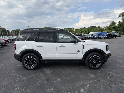 Certified 2023 Ford Bronco Sport Outer Banks w/ Tech Package AWD/4WD image 8