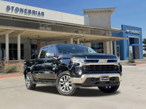 Used 2025 Chevrolet Silverado 1500 LT AWD/4WD image 2