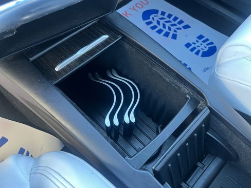 Used 2016 Tesla Model X image 30