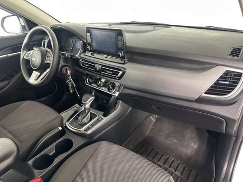 Used 2023 Kia Seltos LX image 13