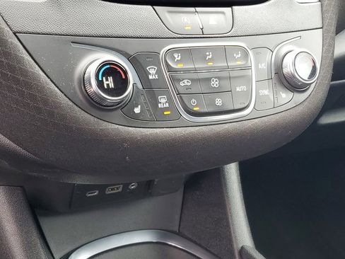 Used 2024 Chevrolet Malibu LT image 21