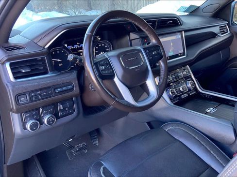 Used 2021 GMC Yukon XL Denali w/ Denali Ultimate Package image 17