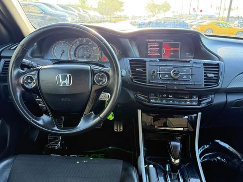 Used 2017 Honda Accord Sport image 24