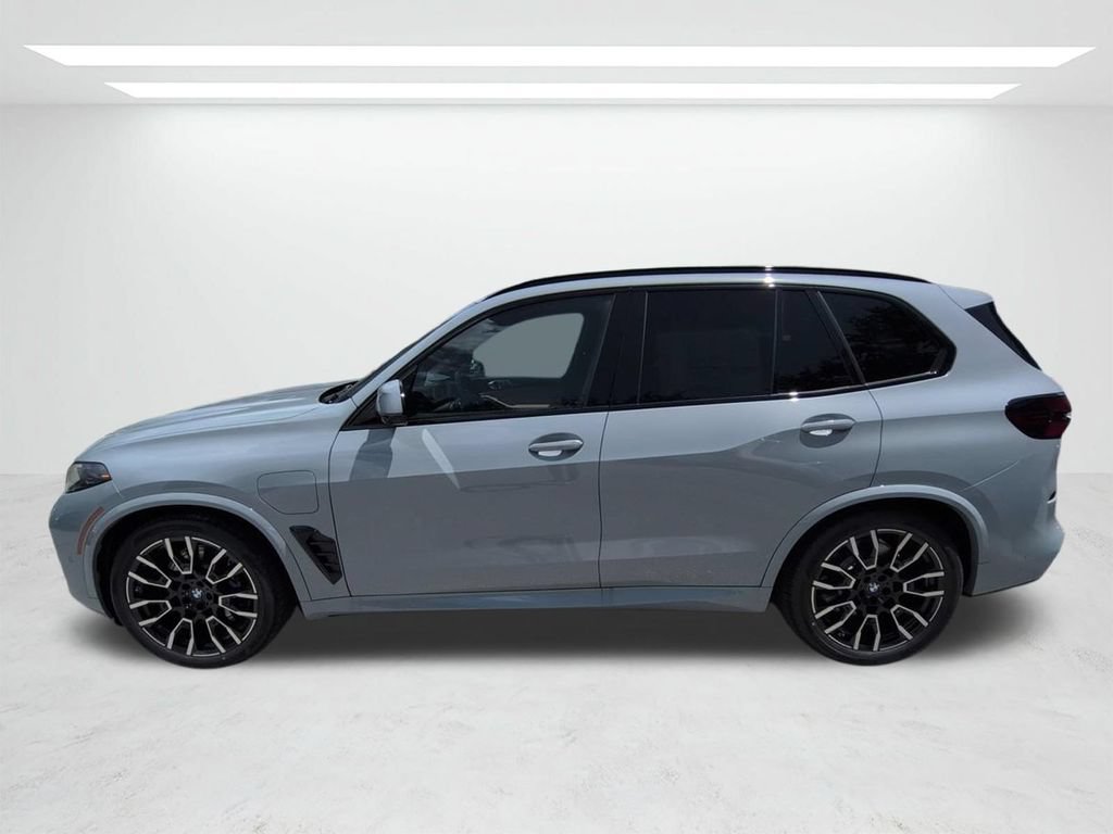New 2026 BMW X5 xDrive50e w/ M Sport Package AWD/4WD image 7