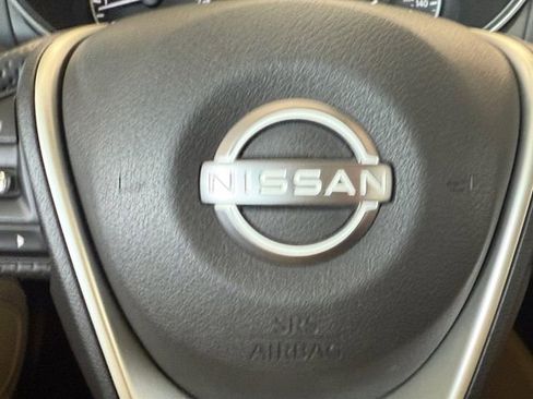 Used 2023 Nissan Maxima Platinum w/ Sport Mat Group FWD image 5