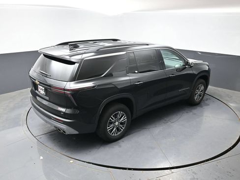 Used 2024 Chevrolet Traverse LT FWD image 14