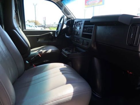 Used 2021 Chevrolet Express 2500 Extended w/ Enhanced Convenience Package image 10
