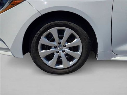Used 2022 Toyota Corolla LE w/ Carpet Mat Package (TMS) FWD image 14