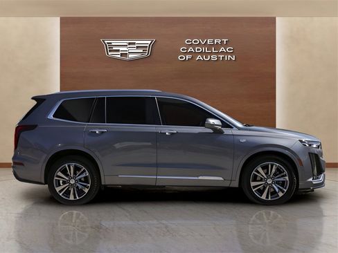 Used 2022 Cadillac XT6 Premium Luxury w/ Technology Package image 5