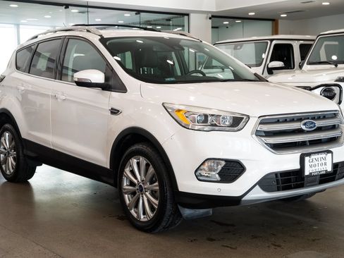 Used 2017 Ford Escape Titanium w/ Equipment Group 301A AWD/4WD image 3
