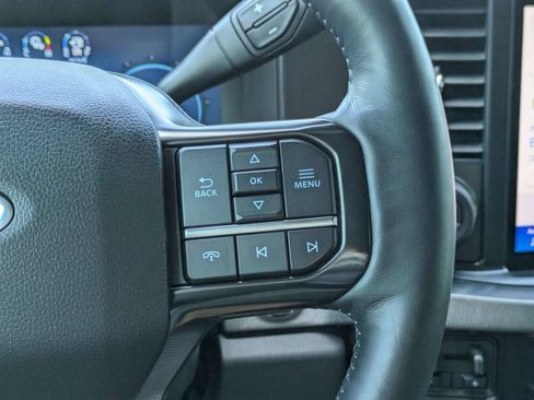 Used 2025 Ford F250 Platinum AWD/4WD image 27