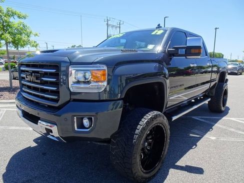 Used 2019 GMC Sierra 2500 Denali w/ Duramax Plus Package AWD/4WD image 8