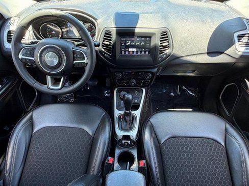 Used 2021 Jeep Compass Latitude AWD/4WD image 3