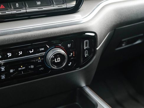 Used 2023 Chevrolet Silverado 1500 High Country image 42