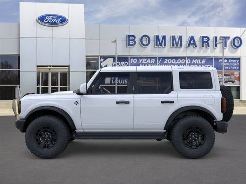 New 2026 Ford Bronco Outer Banks w/ Sasquatch Package AWD/4WD image 3