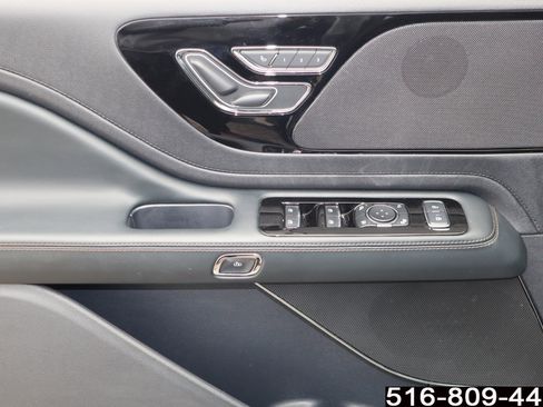 Used 2025 Lincoln Aviator AWD image 20