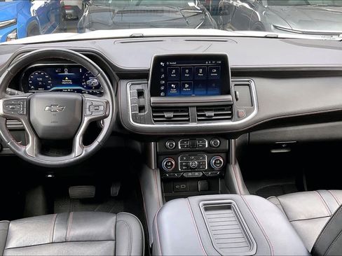 Used 2022 Chevrolet Suburban RST w/ Luxury Package image 15