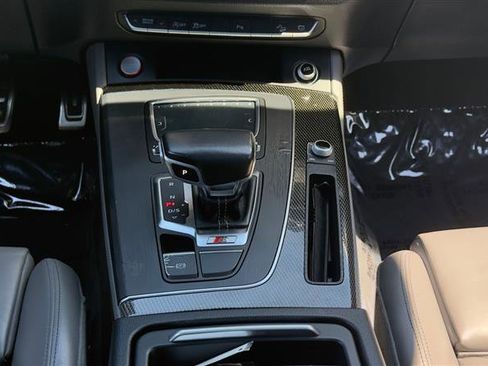Used 2018 Audi SQ5 Prestige w/ Prestige Package AWD/4WD image 12