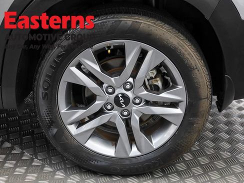 Used 2023 Kia Seltos LX image 32