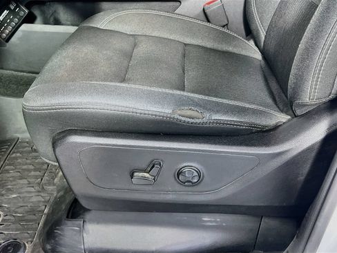 Used 2019 RAM 1500 Big Horn AWD/4WD image 10