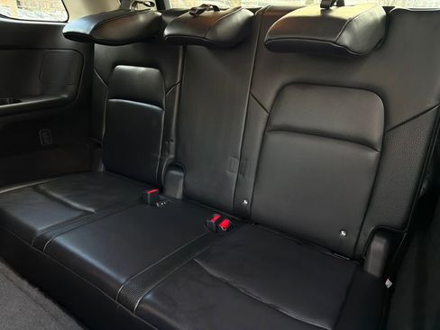 Used 2025 Nissan Pathfinder SL image 16