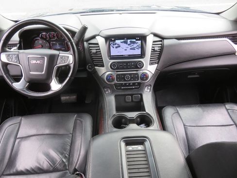Used 2016 GMC Yukon XL SLT w/ Open Road Package image 12