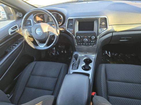 Used 2021 Jeep Grand Cherokee Laredo image 22