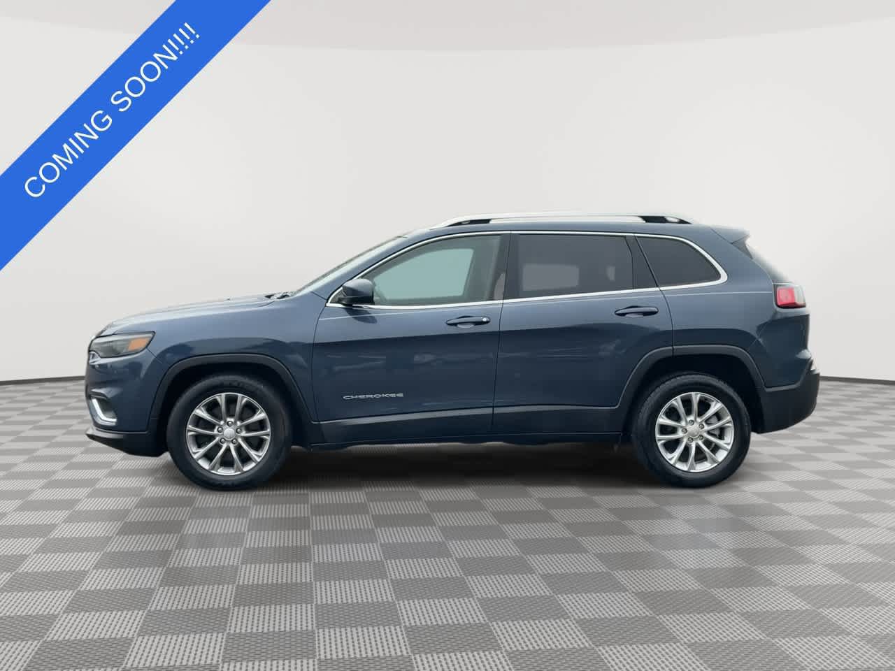 Used 2019 Jeep Cherokee Latitude w/ Popular Appearance Group FWD image 5