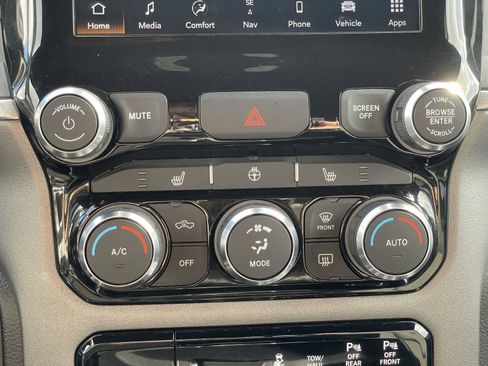 Certified 2022 RAM 1500 Big Horn image 24