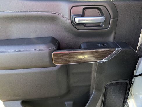 Used 2021 Chevrolet Silverado 1500 RST image 23