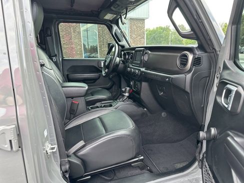 Used 2021 Jeep Wrangler Unlimited Sport image 10