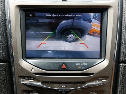 Used 2013 Lincoln MKX FWD image 32