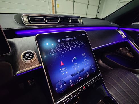 Used 2023 Mercedes-Benz S 580 4MATIC Sedan w/ AMG Line image 39