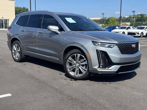 Used 2025 Cadillac XT6 Premium Luxury FWD image 1
