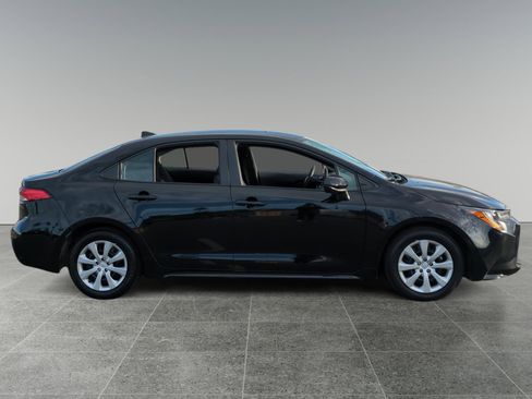 Certified 2025 Toyota Corolla LE image 6