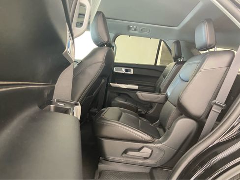 Used 2022 Ford Explorer Limited w/ Equipment Group 301A image 17