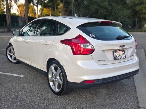 Used 2012 Ford Focus Titanium w/ Titanium Handling Pkg FWD image 29