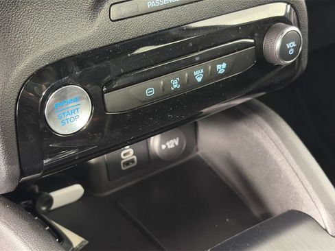 Used 2025 Ford Escape ST-Line Select w/ Tech Pack #1 AWD/4WD image 21