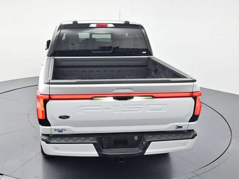 Used 2023 Ford F150 Lightning Platinum AWD/4WD image 39