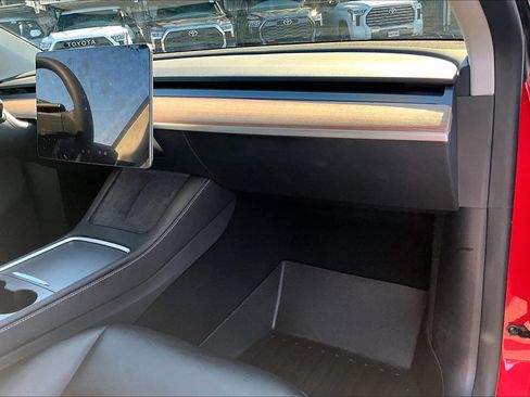 Used 2023 Tesla Model Y Long Range image 15