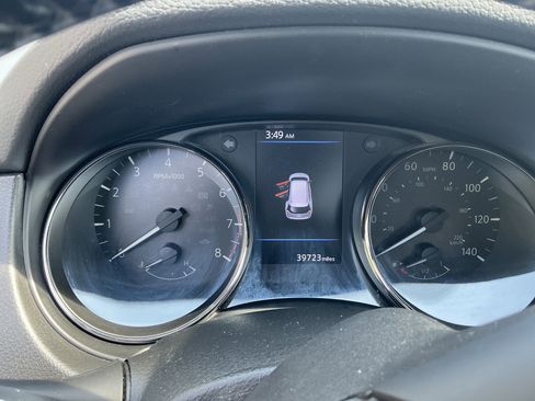 Used 2020 Nissan Rogue SV AWD/4WD image 15