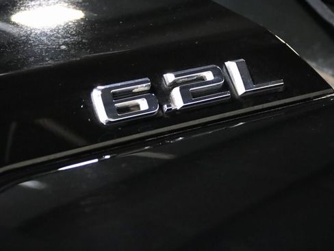 Used 2022 Chevrolet Silverado 1500 ZR2 w/ Technology Package image 10