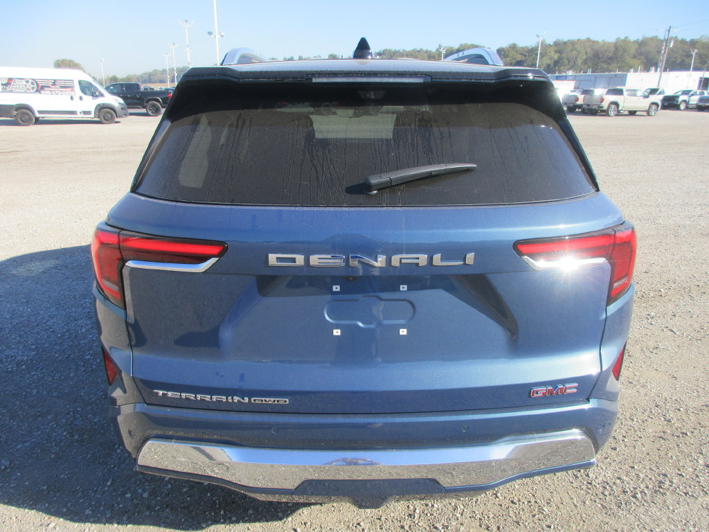 New 2027 GMC Terrain Denali w/ LPO, Black Badging Package AWD/4WD image 5