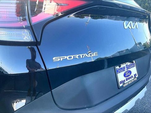 Used 2025 Kia Sportage EX w/ Premium Package FWD image 7