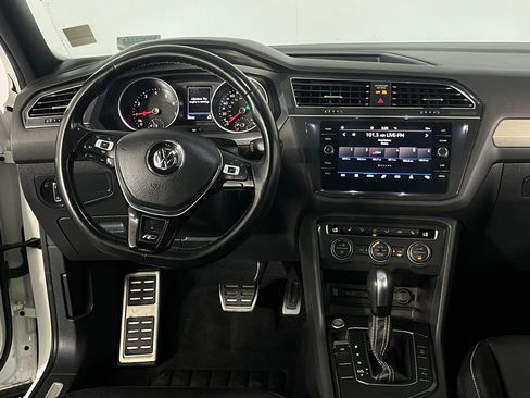 Used 2021 Volkswagen Tiguan SE R-Line image 14
