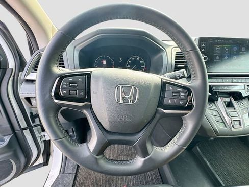 Certified 2025 Honda Odyssey EX-L image 11